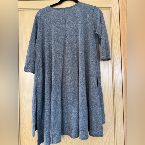 We The Free V-Neck Heather Gray Side Slit Tunic Fitted Arm / Small - Picture 10 of 10